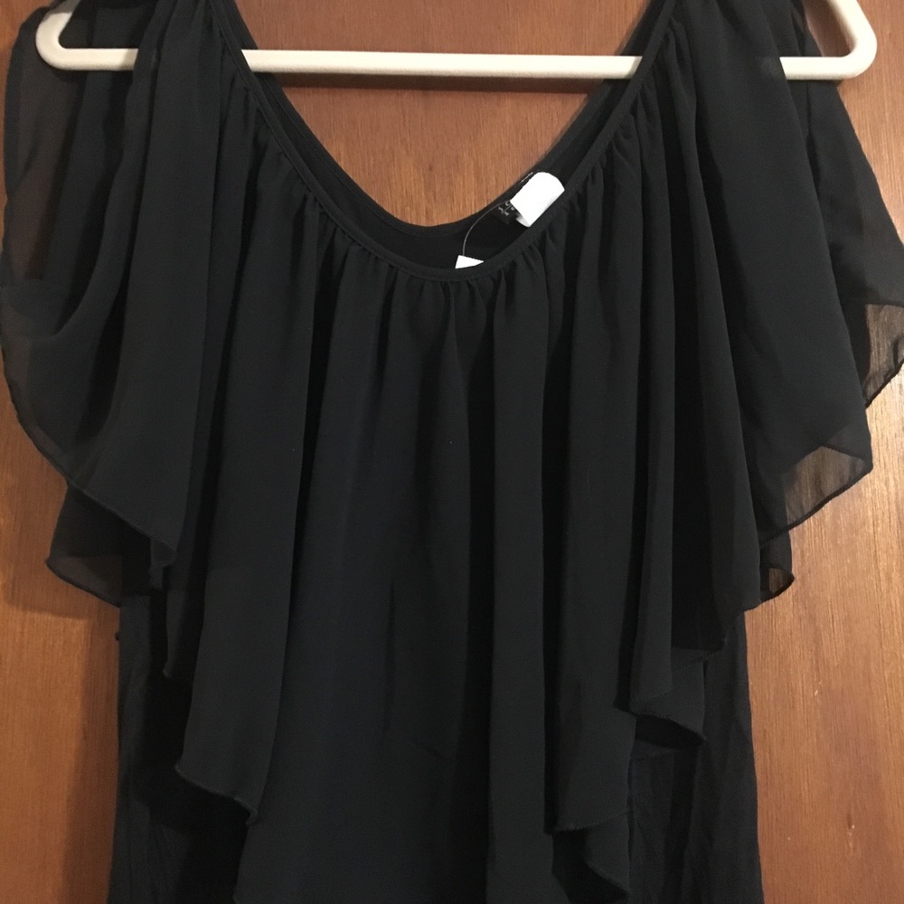 Joyce Leslie NWT black top!